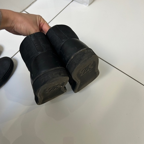 Louis Vuitton Men Sneakers - Picture 4 of 5